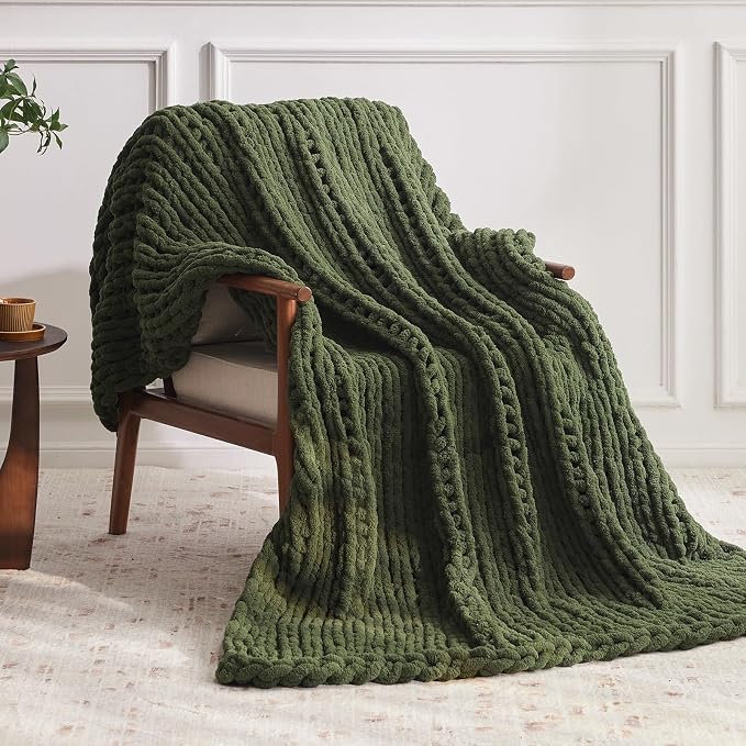 Negwoo Chunky Knit Throw Blanket, Handmade Green Crochet Big Thick Blanket - Image 2