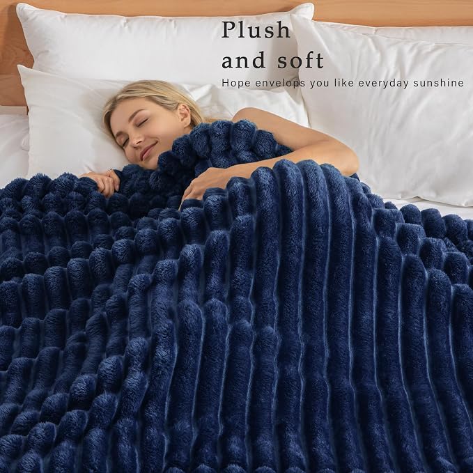 Exclusivo Mezcla Twin Size Flannel Fleece Blanket, Super Soft Striped Jacquard - Image 2