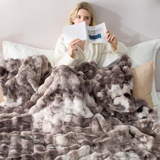 Cozy Bliss Deluxe Striped Rabbit Faux Fur Throw Blanket, Soft Fluffy Warm Plush - Image 3