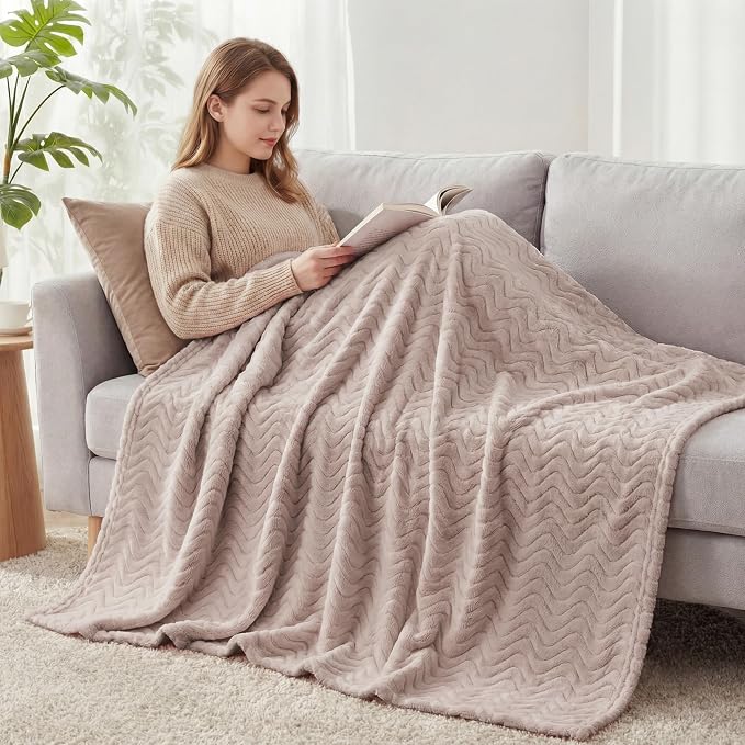 Exclusivo Mezcla Soft Fleece Blanket King Size, Cozy Lightweight Blankets - Image 7