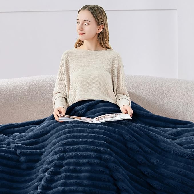 BEDELITE Twin Blanket for Couch & Bed, 300GSM Soft & Warm Fleece Blanket - Image 3