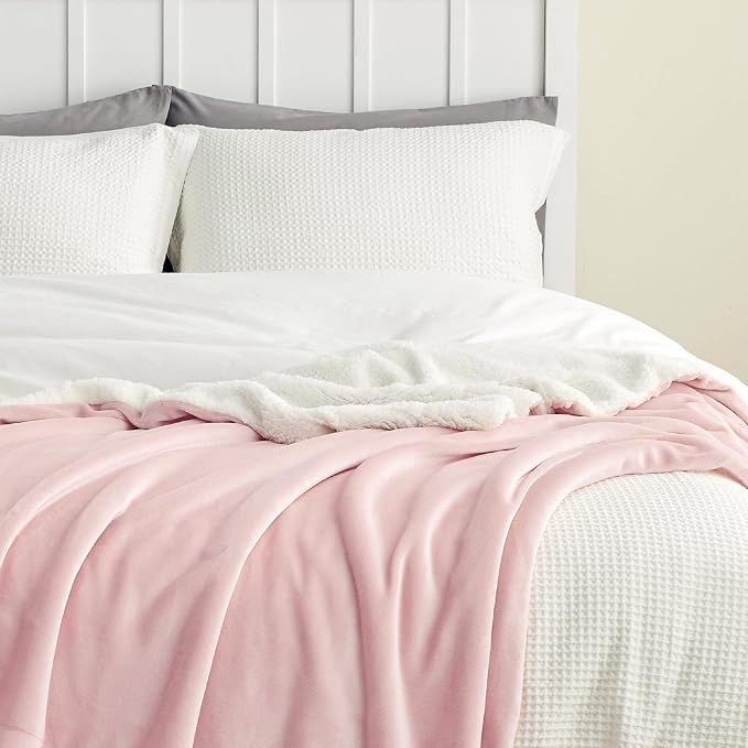 Bedsure GentleSoft Sherpa Fleece Throw Blanket - Image 4