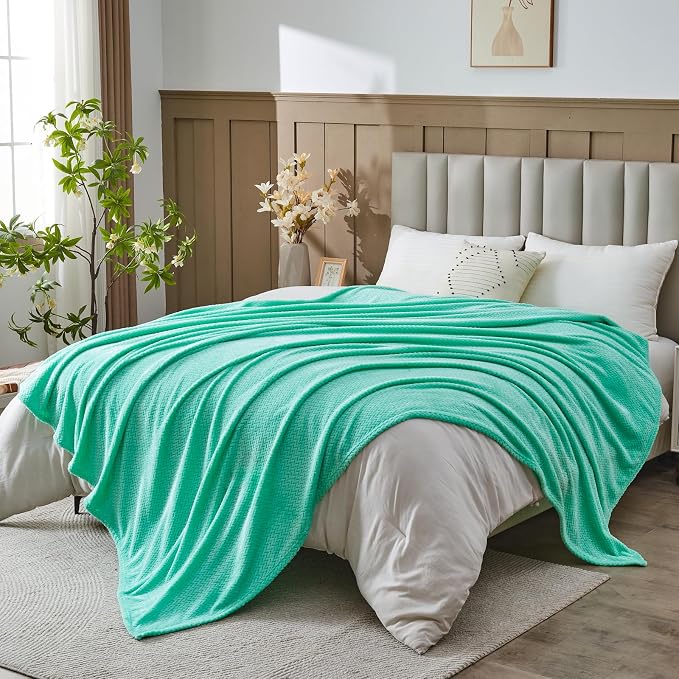 NEWCOSPLAY Super Soft Queen Blanket Aqua Premium Silky Flannel Fleece Leaves by NEWCOSPLAY