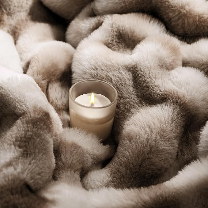 Touchat Luxury 1000GSM Rabbit Faux Fur Blanket, Super Heavy Warm Cozy Brown - Image 8