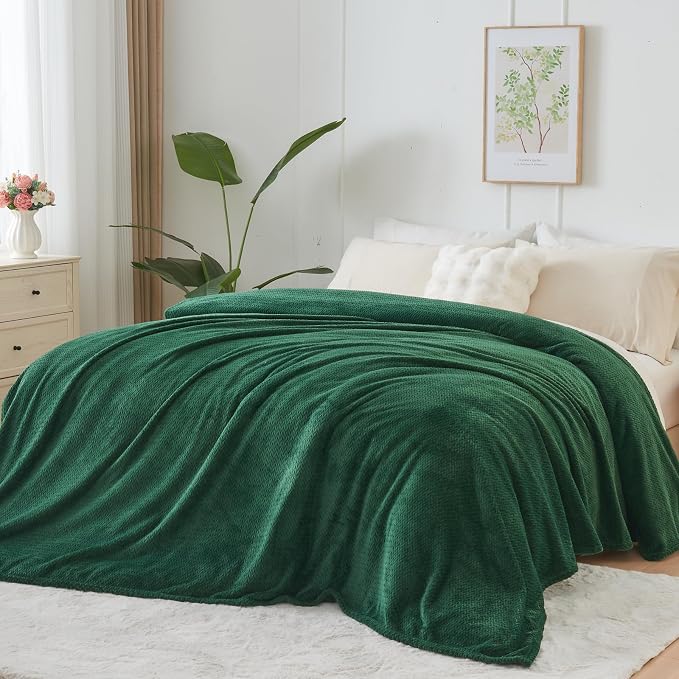 NEWCOSPLAY Super Soft King Blanket Dark Green Premium Silky Flannel Fleece - Image 3
