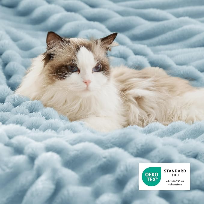 Bedsure Sherpa Throw Blanket for Couch - Image 4