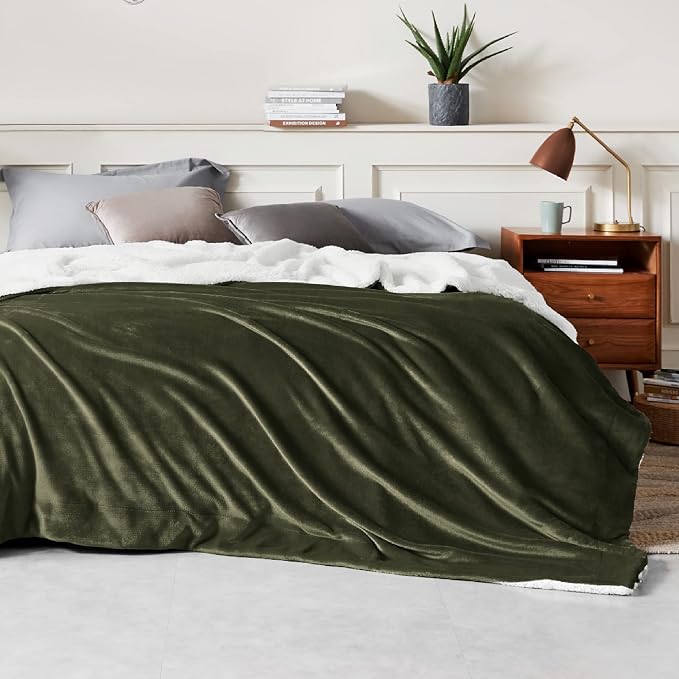 Bedsure GentleSoft Sherpa Fleece Blanket Queen Size - Image 3
