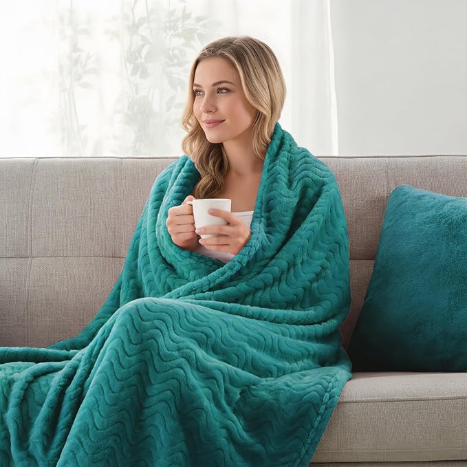 Exclusivo Mezcla Queen Blanket for Bed, Cozy Lightweight Fleece Blankets for - Image 3