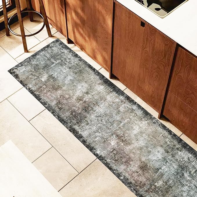YARNSCAPE 2'6'' x 8' Washable Area Rug by YARNSCAPE