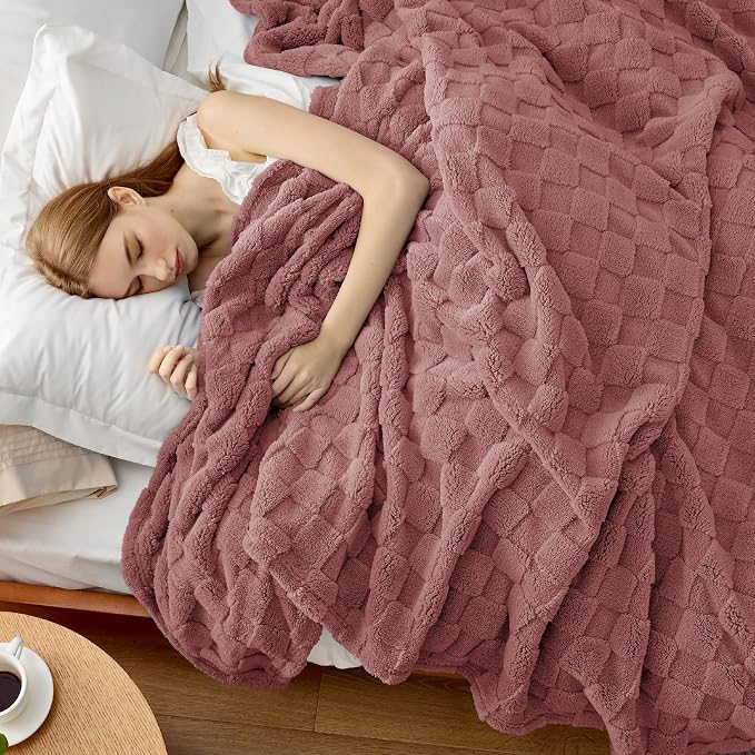 Bedsure GentleSoft King Size Blanket by BEDSURE