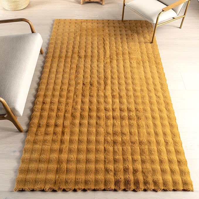 Nuloom Jeni Gold, Solid Faux Rabbit, Fluffy and Cozy, High Traffic, Stain by nuLOOM