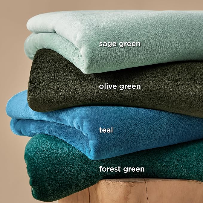Bedsure GentleSoft Fleece Blanket Twin Size Sage Green - Image 4