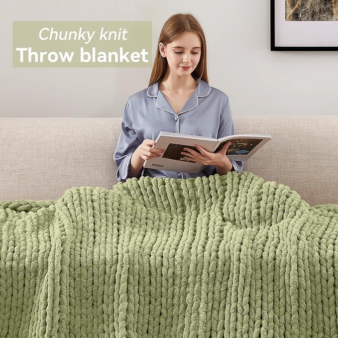 Negwoo Chunky Knit Throw Blanket, Handmade Light Green Crochet Big Thick Blanket - Image 4