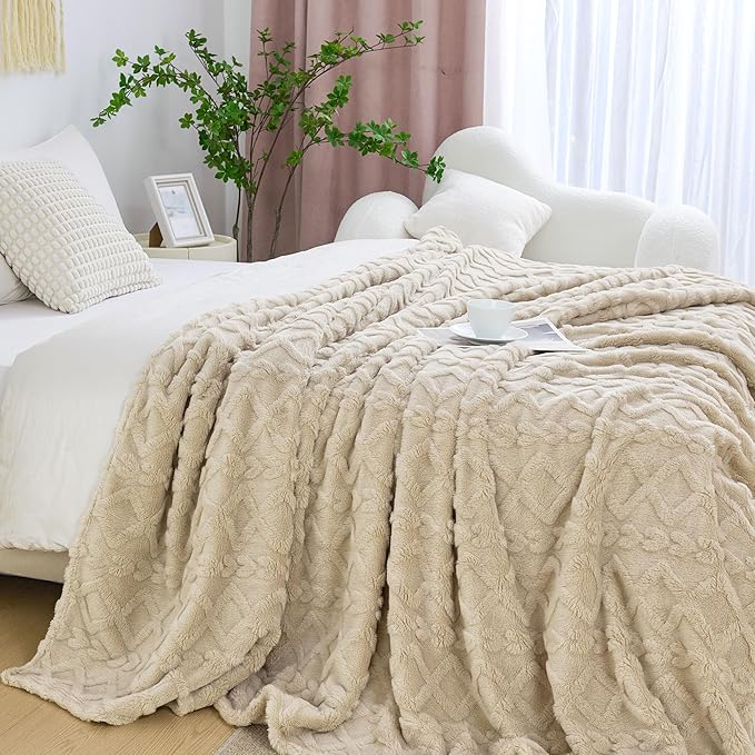 Aganear Fleece Throw Blanket - Image 3