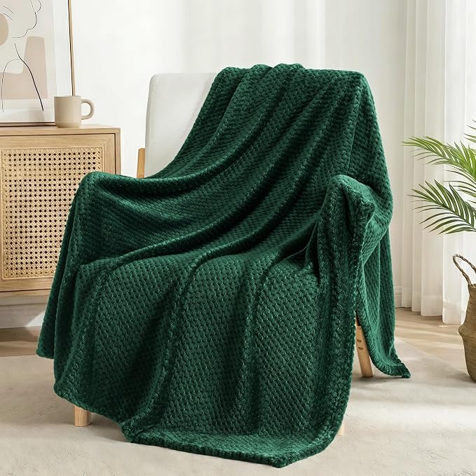 Exclusivo Mezcla Fleece Bed Blanket Twin Size, Super Soft and Warm Blankets - Image 4