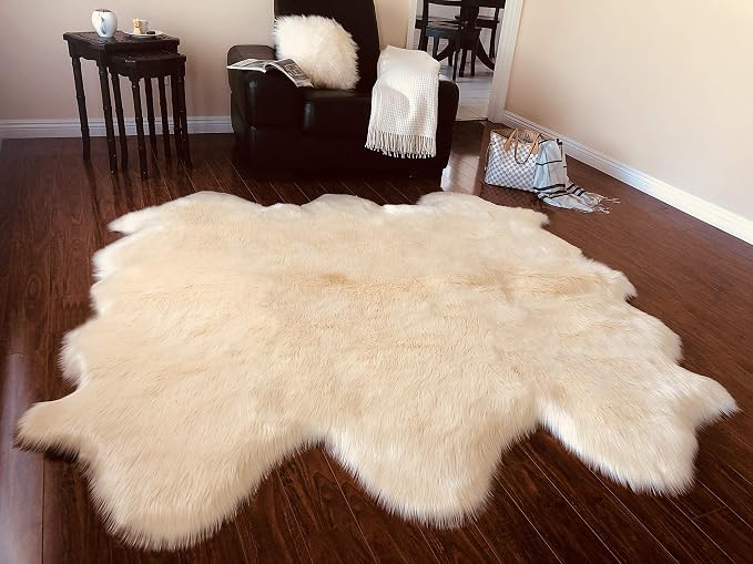 Free Shape Luxury Soft Fluffy Shag Area Rug Sexto 6 Pelts 6'x6', 180x180 cm by LAMBZYRUGS