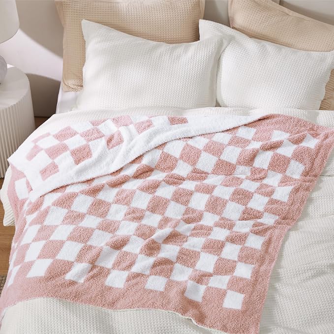 Bedsure GentleSoft Checkered Twin Blanket - Image 3