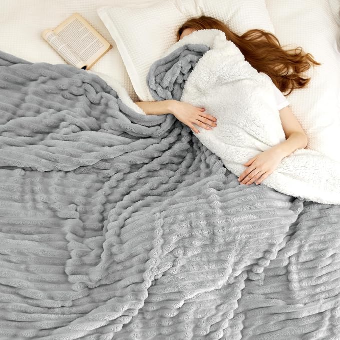Bedsure Sherpa Blanket King Size - Image 2
