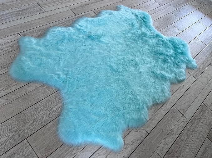 Free Shape Luxury Soft Fluffy Shag Area Rug Single Quarto 4 Pelts 4'x6' by LAMBZYRUGS