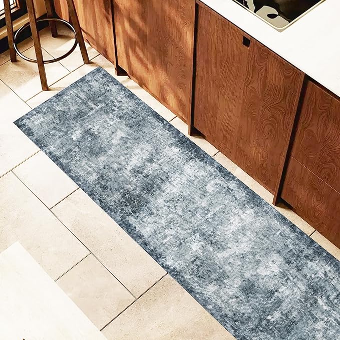 YARNSCAPE 2'6'' x 8' Washable Area Rug by YARNSCAPE