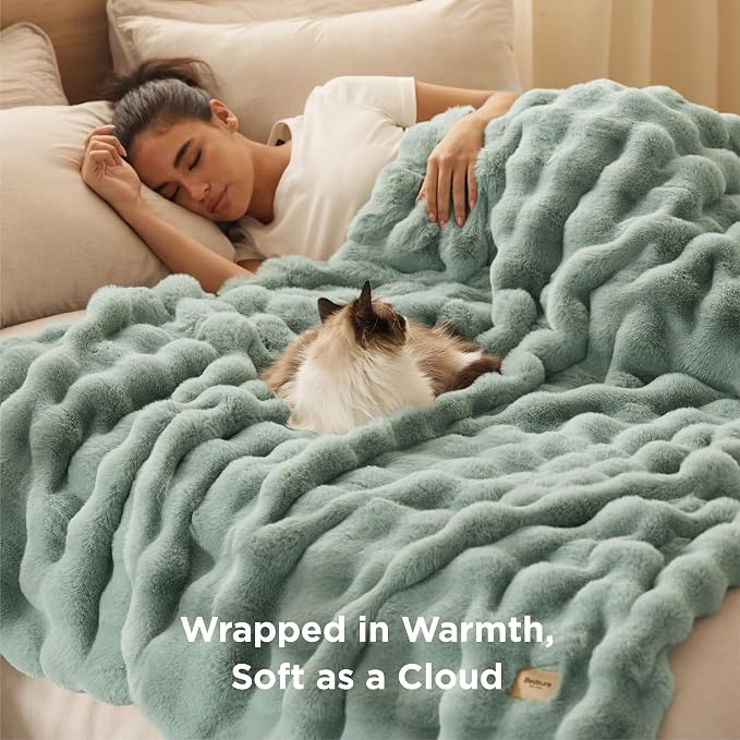Bedsure GentleSoft Fluffy Fuzzy Twin Blanket, Soft Cozy Fleece Faux Fur Blanket - Image 2