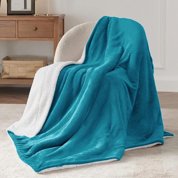 Bedsure GentleSoft Sherpa Fleece Throw Blanket - Image 3
