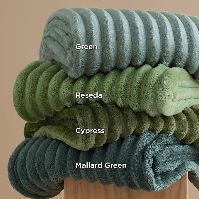 Bedsure GentleSoft Mallard Green Fleece Blanket - Image 7