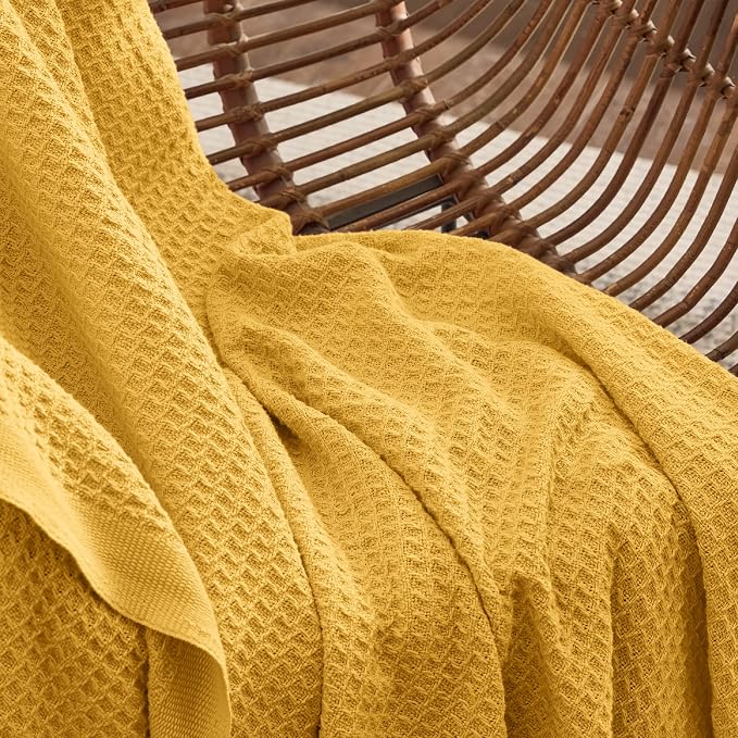 Bedsure Gentlesoft 100% Cotton Blanket Queen Size - Image 4