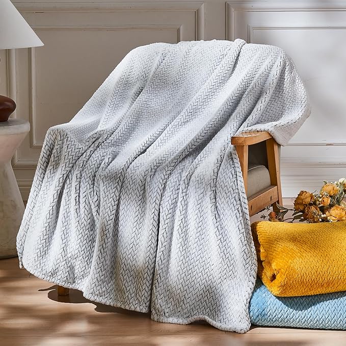 NEWCOSPLAY Super Soft King Blanket Frosty Dark Grey Premium Silky Flannel - Image 2