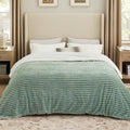 Bedsure Sherpa Blanket King Size by BEDSURE