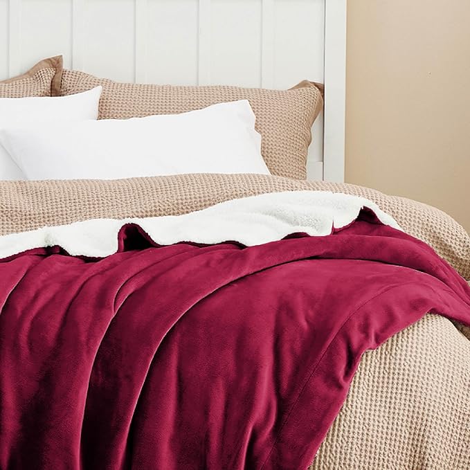 Bedsure GentleSoft Sherpa Fleece Twin Size Blanket - Image 4