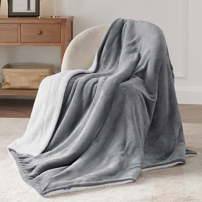 Bedsure GentleSoft Sherpa Fleece Twin Blanket - Image 4