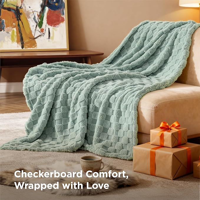 Bedsure GentleSoft Sage Green Twin XL Blanket - Image 5