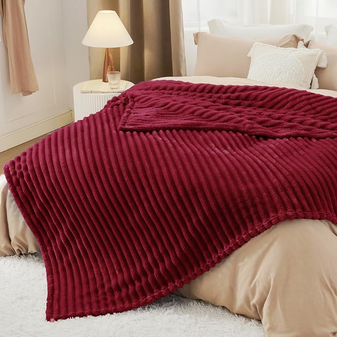 Bedsure GentleSoft Red Full Blanket - Image 5