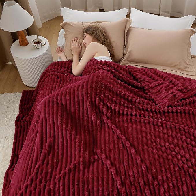 Bedsure GentleSoft Red Fleece Blanket - Image 3