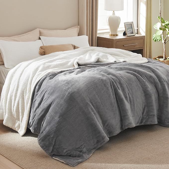 Bedsure GentleSoft Sherpa Fleece King Blankets - Image 3