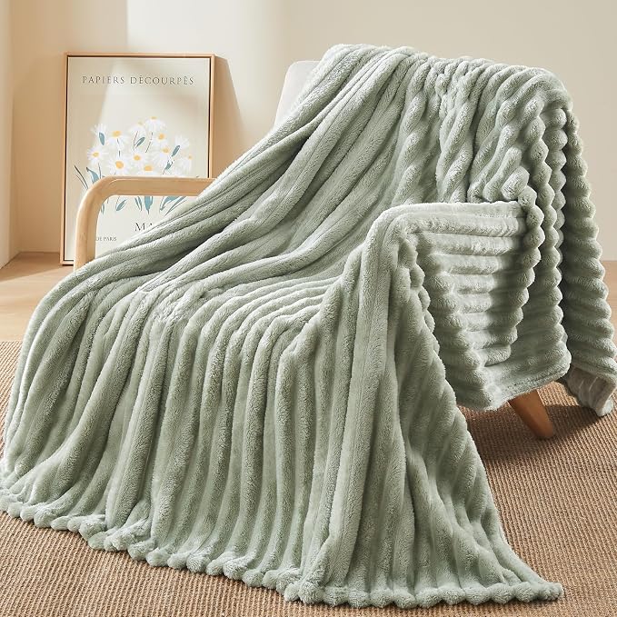 NEWCOSPLAY Super Soft King Blanket Sage Green Premium Silky Flannel Fleece 3D - Image 4