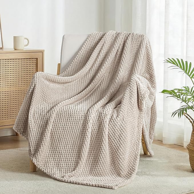 Exclusivo Mezcla Fleece Bed Blanket Queen Size, Super Soft and Warm Blankets - Image 4