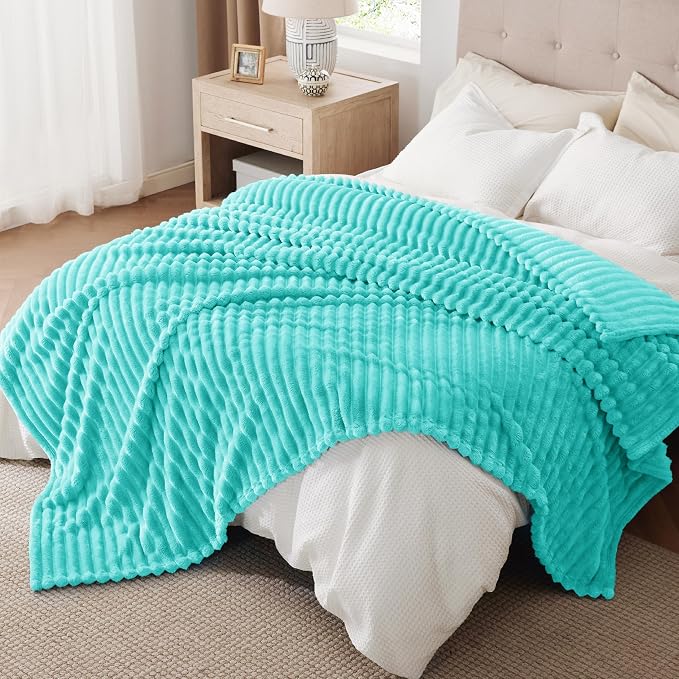 Bedsure GentleSoft Blue California King Size - Image 5