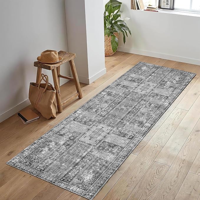 YARNSCAPE Vintage 2'6'' x 8' Washable Area Rug by YARNSCAPE