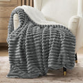 Bedsure Sherpa Blanket Twin Size by BEDSURE