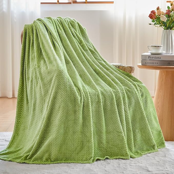 NEWCOSPLAY Super Soft Throw Blanket Green Premium Silky Flannel Fleece Leaves - Image 4