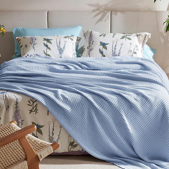 Bedsure Gentlesoft 100% Cotton Blue Blanket Queen Size - Image 3